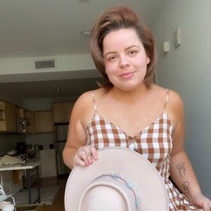 Meet your Posher, Marina